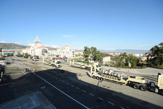 Prezident İlham Əliyev Xankəndidə hərbi paradda iştirak edib - FOTO - YENİLƏNİB