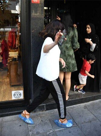 "O şəkilləri siləcəksiniz!" - Azərbaycanlı aktrisadan SƏRT REAKSİYA - FOTO