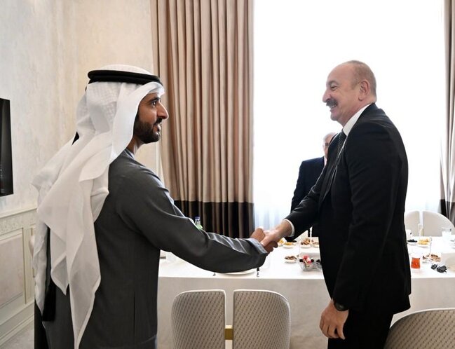 Prezidentlə ailəsinin paraddan YENİ FOTOLARI