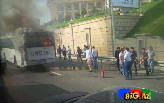 Bakıda sərnişin avtobusu yandı- FOTO