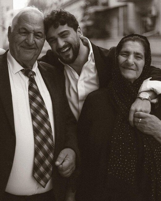 Coninin Bakıda babası və nənəsi ilə çəkdirdiyi səmimi - Fotoları