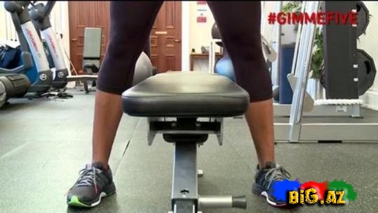 "Mişel Obama da mənim kimi taykeş ayaqqabı geyinir"- FOTO+VİDEO