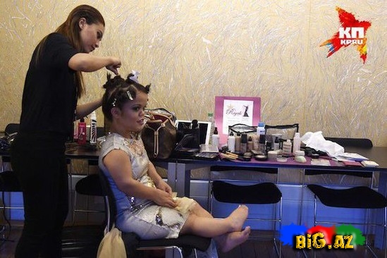 1.30 sm boyu olan qızlar podiumları fəth edirlər - FOTO