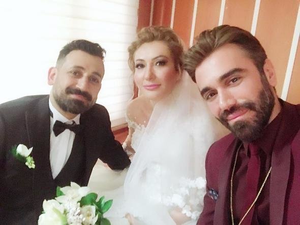 Məşhur aktyor evləndi : Özü də görün kiminlə- Fotolar