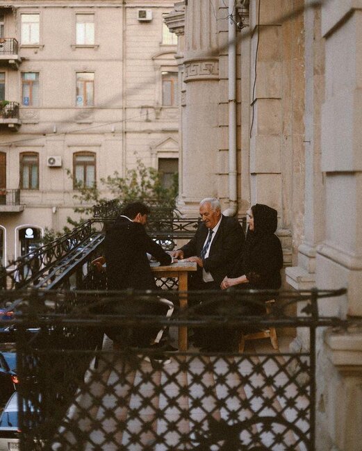 Coninin Bakıda babası və nənəsi ilə çəkdirdiyi səmimi - Fotoları