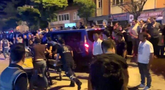 Türkiyəli müğənninin konsertində atışma, yaralılar var - VİDEO