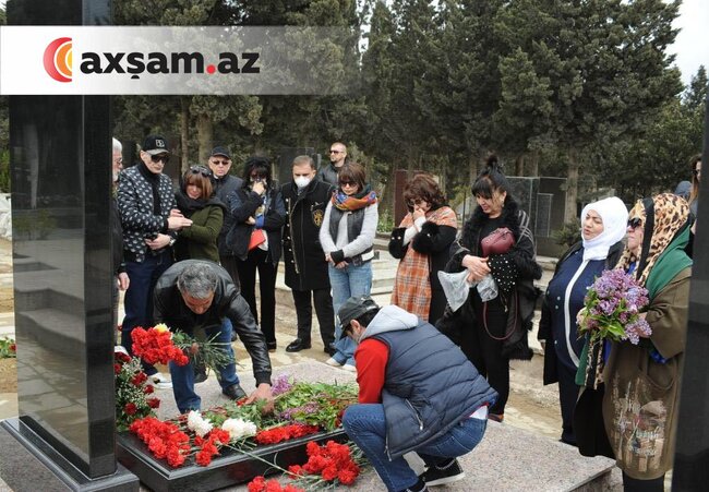 Ailəsi Rafael Dadaşovun məzarında - Fotolar