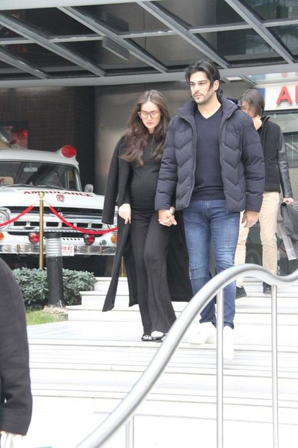 Fahriye Evcen aylar sonra üzə çıxdı – Fotolar
