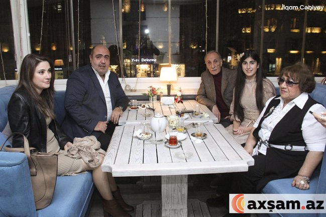 Bu da Dilarənin ailəsi - FOTO