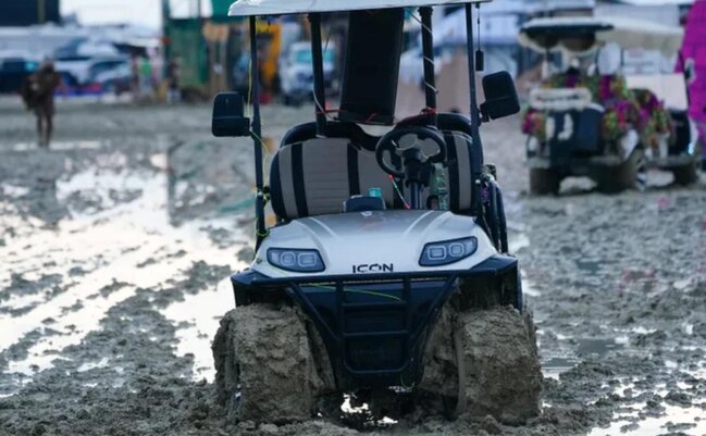 Palçığa görə yarımçıq qalan festival - Fotolar