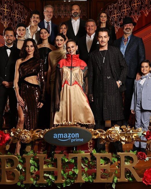 "Bihter"in geyimi müzakirə yaratdı - Fotolar