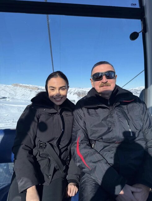 Prezident nəvələri ilə Şahdağda xizək sürdü - FOTOLAR