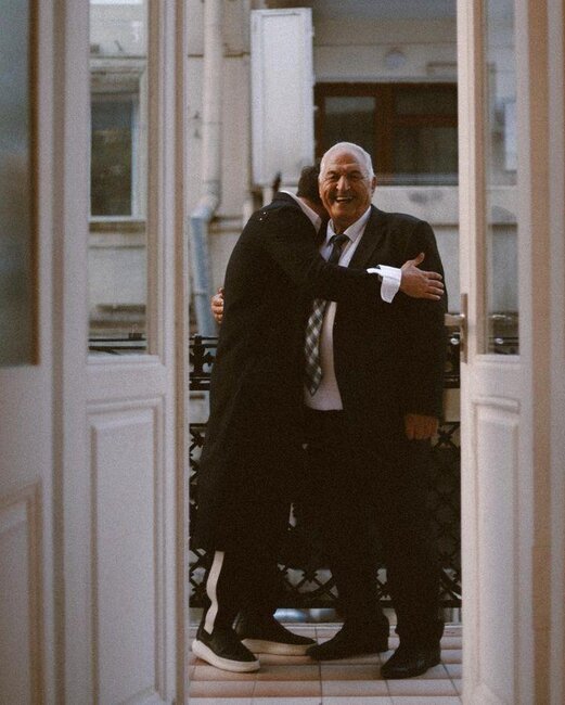 Coninin Bakıda babası və nənəsi ilə çəkdirdiyi səmimi - Fotoları