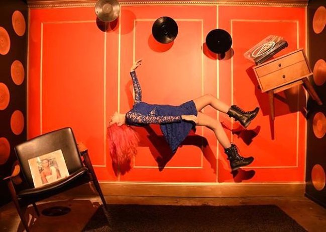 Fenomen cütlük uçurumdan düşüb öldü - Fotolar