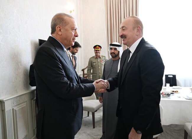 Prezidentlə ailəsinin paraddan YENİ FOTOLARI