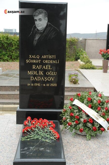 Ailəsi Rafael Dadaşovun məzarında - Fotolar