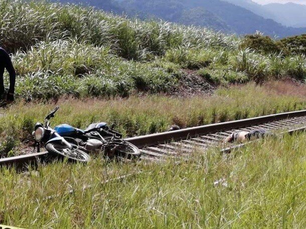 DƏHŞƏTLİ QƏTL: Jurnalistin başını kəsdilər - FOTO