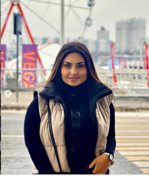 İstirahətdə olan Şəbnəmdən YENİ FOTOLAR