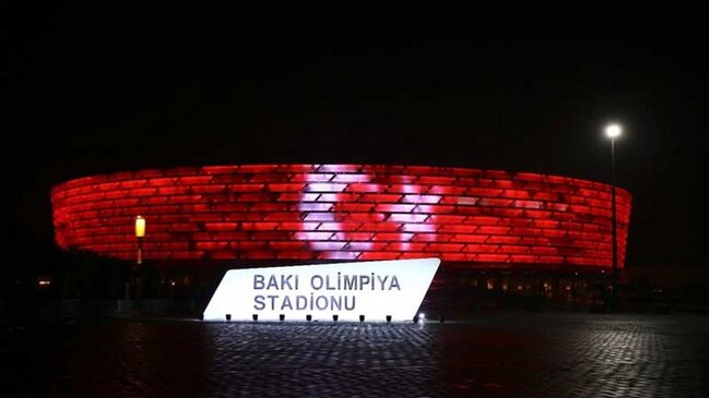 Bakı Olimpiya Stadionu Türkiyə bayrağı ilə işıqlandırıldı