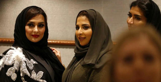 Ərəbistanda İNANILMAZ QƏRAR: qadınlar ilk dəfə BUNU ETDİ - FOTO