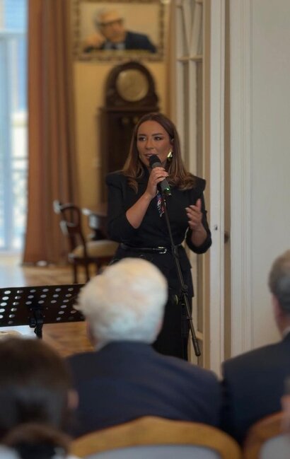 Tünzalə Ağayeva "Bir ocaqda iki şairin işığı" adlı musiqili-poeziya gecəsində