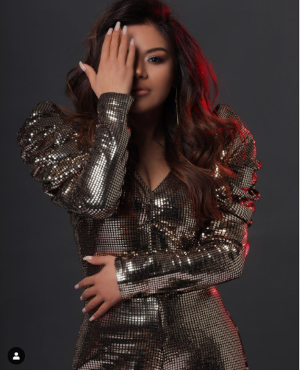 Türkan dərin sinə dekoltesi ilə DİQQƏT ÇƏKDİ - VİDEO/FOTO