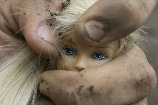 Təqaüdçü azyaşlı qızı dəfələrlə zorladı