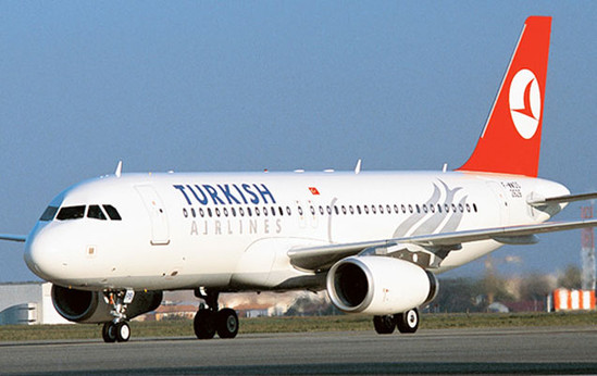 "Turkish Airlines" təyyarəsi təcili eniş etdi - Terror təhlükəsi