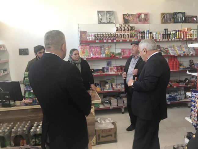 Azərbaycanda icra başçısı bazara gedib qiymətlərlə maraqlandı - FOTOLAR