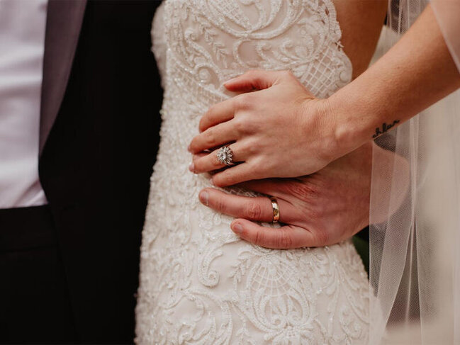 Bakıda bəylə gəlin toyu RİNQƏ ÇEVİRDİ - VİDEO