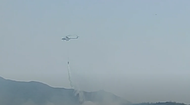 Xocavənd və Ağdərədə baş verən yanğınların söndürülməsinə aviasiya cəlb olundu (VİDEO)