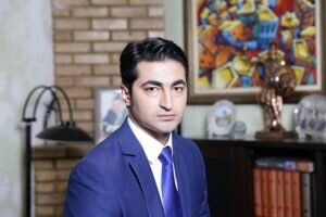 Tanınmışların zəlzələ YAŞANTILARI: "16-cı mərtəbədə uzandığımız yerdə..."