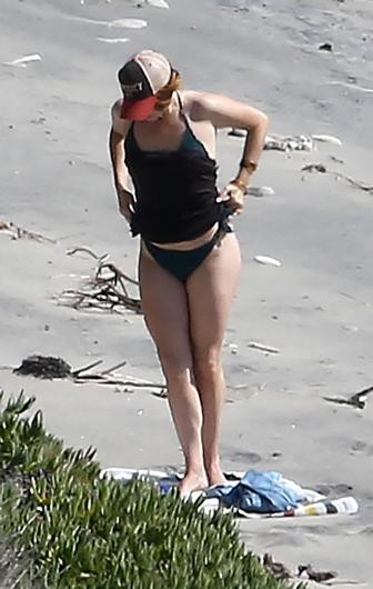 "Balıq ətli" müğənni çimərlik geyimində - FOTOLAR