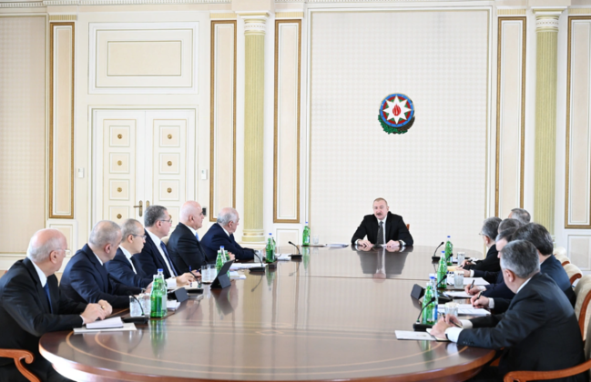 Prezident İlham Əliyev Bakı və Abşeronda su məsələlərinə dair müşavirə keçirdi