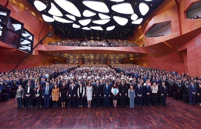 Şəhid polkovnikin oğlu prezidentlə görüşdə - Fotolar