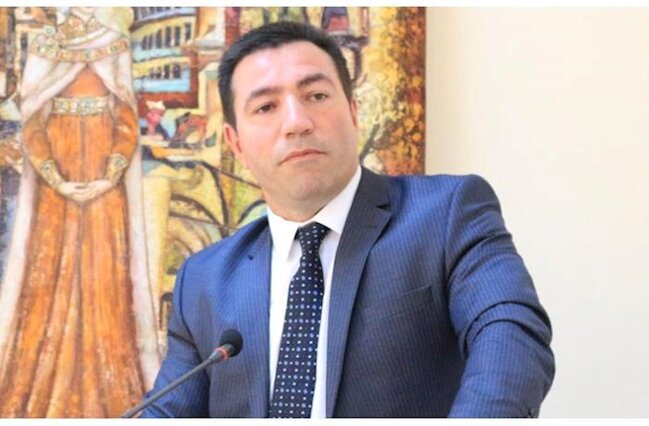 Azərbaycan gəncləri niyə ölkəni birdəfəlik tərk edir? - SOSİOLOQDAN AÇIQLAMA