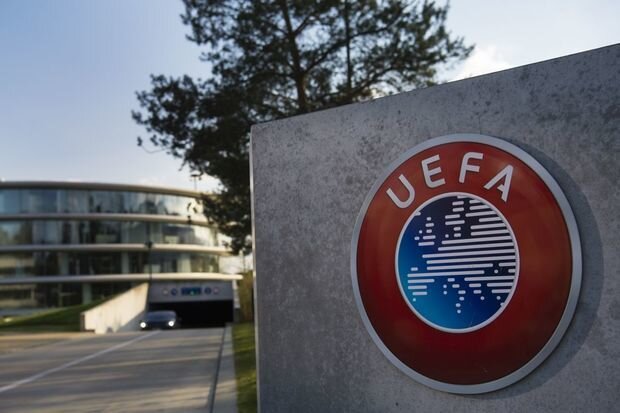 UEFA "Fənərbağça"nı cəzalandırdı