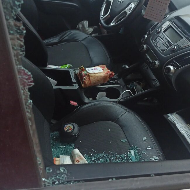 Ülviranın maşınına oğru girdi - FOTOLAR