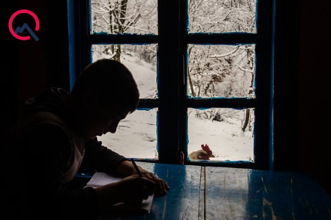 Təhsilin Diqo səviyyəsi... - Uşaq durub neyləsin?