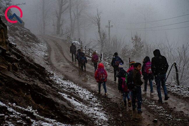 Təhsilin Diqo səviyyəsi... - Uşaq durub neyləsin?