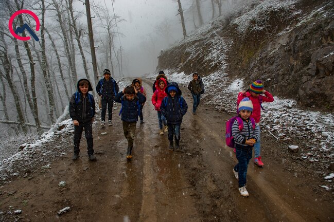 Təhsilin Diqo səviyyəsi... - Uşaq durub neyləsin?