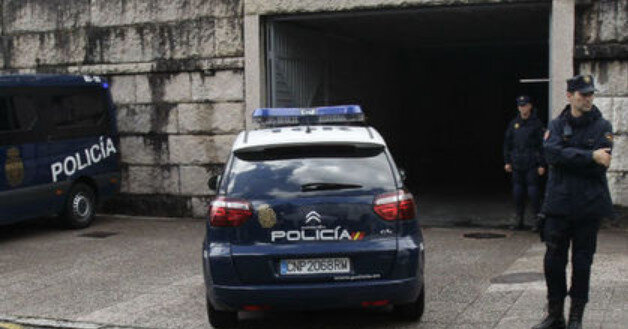 Qadın 65 dollara yeniyetmə qızına təcavüz etməyə icazə verdi - foto