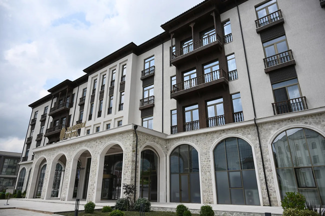 Prezident İlham Əliyev "Xankəndi" hotelinin açılışında iştirak edib