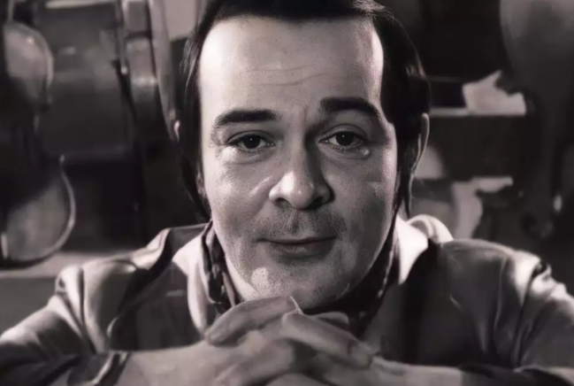 Emin Müslüm Maqomayevlə olan fotolarını paylaşdı