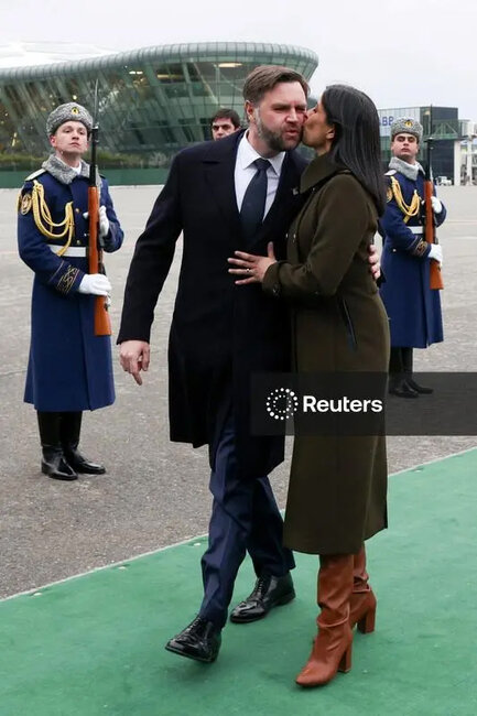 Venslə xanımının Bakıdakı bu fotosu gündəm oldu