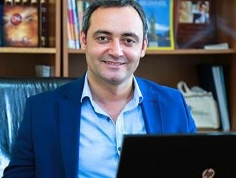 "Bandotel"də saxlanılan baş redaktor BURAXILDI - FOTO