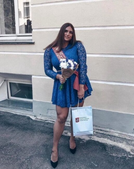 11-ci sinif şagirdi olan BU QIZIN çiyinləri Şvartseneggeri xatırladır - FOTO