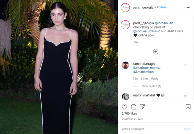 Bu yayın DƏBİ - Arxası yırtıq cins və "ürək" formalı dekolte - FOTOLAR