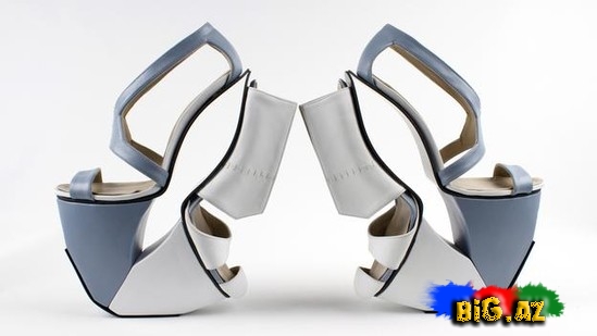 Qeyr-adi ayaqqabılar - FOTO