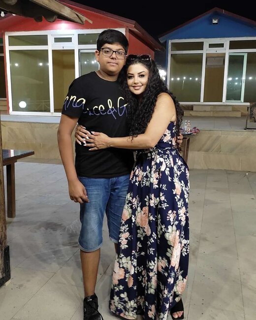 Xəyalə əriylə toy şəklini paylaşdı